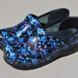 dansko night bloom
